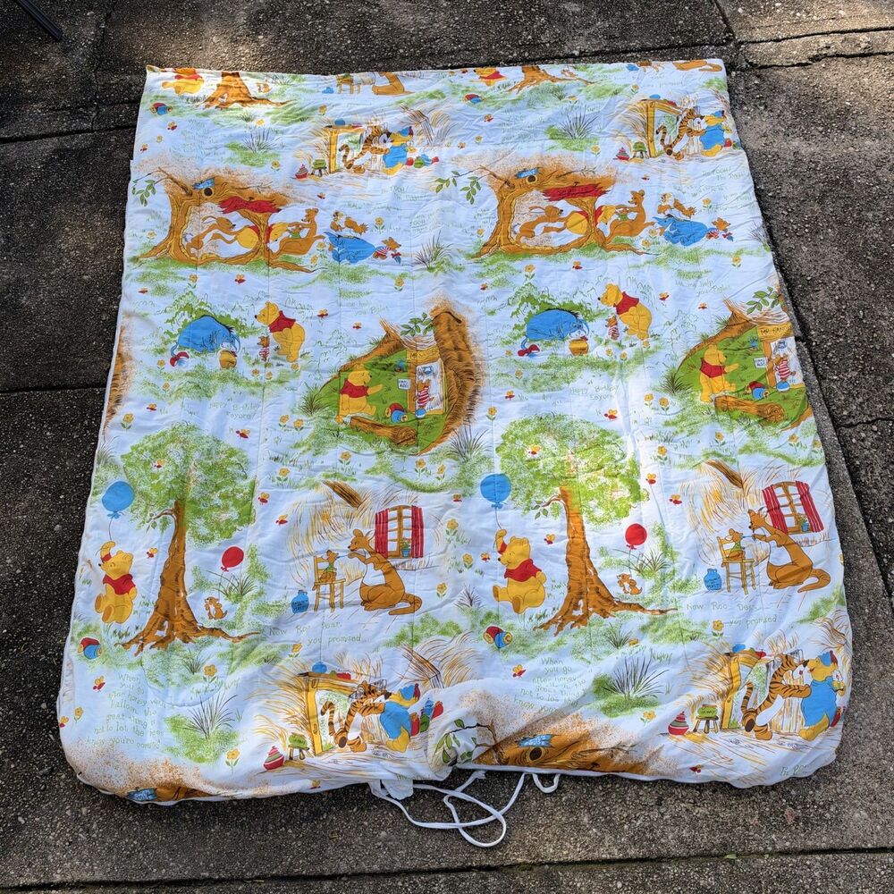 Vintage Sears Winnie the Pooh and Friends Design Zip Comforter 78x63 READ
